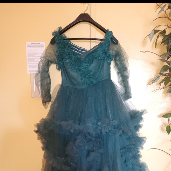 Tulle Robe - Picture 3 of 4